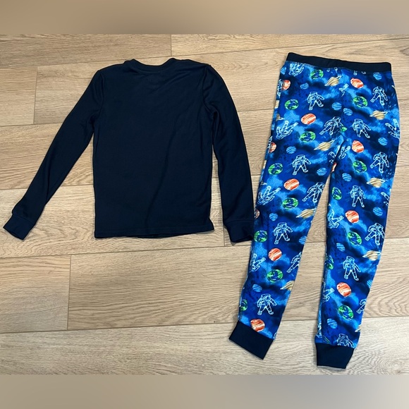 Cuddl Duds Children’s Pajama Set, Size 10 - Picture 2 of 6